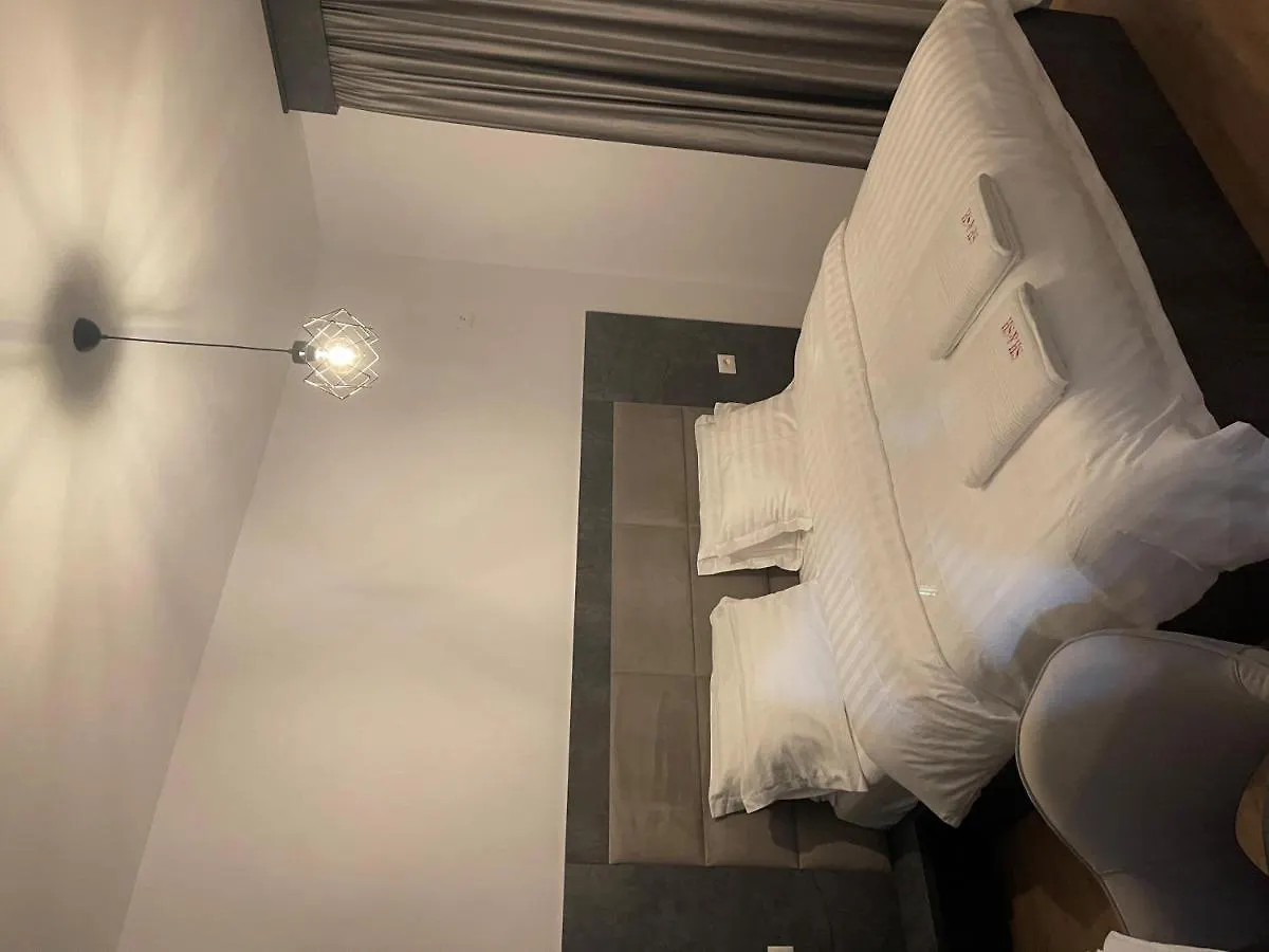 Hotel Sh & Sh Puke